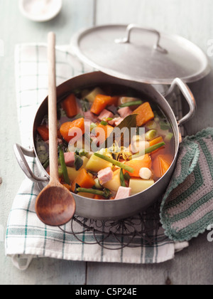 Soupe de potiron - légumes - Porc fumé Banque D'Images