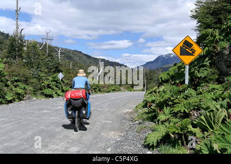 Cycliste, Carretera Austral, Chili, Amérique du Sud Banque D'Images