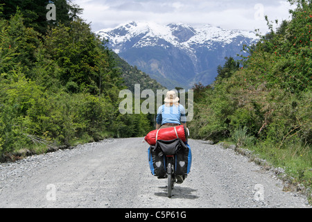 Cycliste, Carretera Austral, Chili, Amérique du Sud Banque D'Images