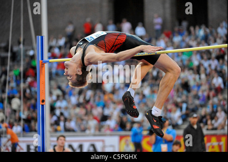 2011 Stockholm 0729-DN galan Diamond League - Ivan Ukhov RUS remporte le saut en hauteur avec 2,34 mètre - Banque D'Images