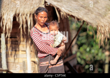 Une mère de famille, au Laos Banque D'Images