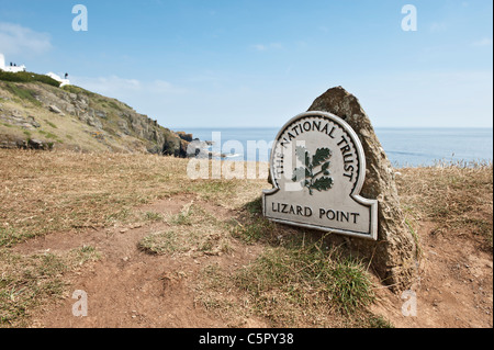 Un signe de confiance nationale dans le contexte de la côte au cap Lizard, Cornwall. (Usage éditorial uniquement). Banque D'Images