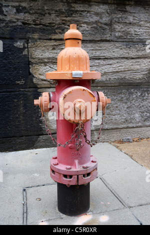 L'orange et le rouge d'incendie sur la rue à Nashville Tennessee USA Banque D'Images