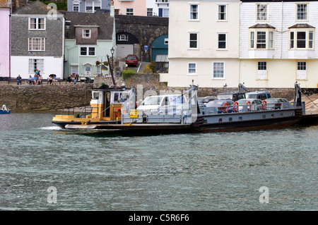 Abaisser Ferry entre Dartmouth et Kingswear, à l'embouchure de la rivière Dart, Devon, Angleterre - passage de Dartmouth. Banque D'Images