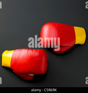 Red boxing gloves Banque D'Images