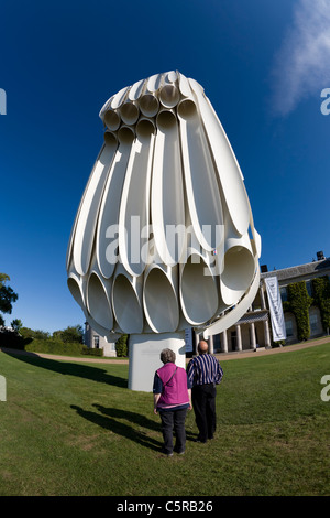 La Gerry Judah conçu la sculpture à l'2011 Goodwood Festival of Speed, célébrer 50e anniversaire de la Jaguar E-Type. Banque D'Images