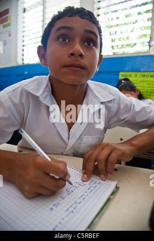 Middle School à Canton La Junta, Comalapa Chalatenango, El Salvador Banque D'Images