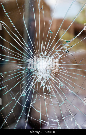 Allemagne, Close up of Broken Glass Window Banque D'Images