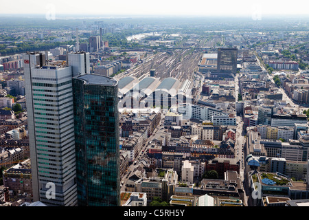 L'Europe, l'Allemagne, Hesse, Francfort, vue de paysage urbain avec Dresdner Bank, Skyper et la gare centrale Banque D'Images