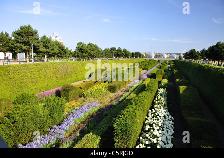 Jardin en contrebas à Thames Barrier Park, Silvertown, West Ham, London, Greater London, Angleterre, Royaume-Uni Banque D'Images