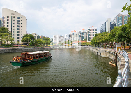 Croisière en bateau la rivière Singapour à Robertson Quay, Alkaff pont à l'arrière, à Singapour, en Asie du Sud-Est, l'Asie Banque D'Images