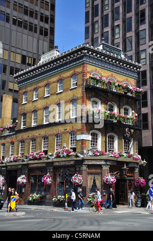 L'Albert Pub, rue Victoria, Westminster, City of Westminster, London, Greater London, Angleterre, Royaume-Uni Banque D'Images