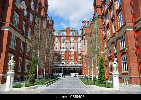 St Ermin's Hotel, Caxton Street, Westminster, City of Westminster, London, Greater London, Angleterre, Royaume-Uni Banque D'Images