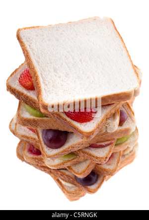 Un sandwich hude de fruits isolé sur blanc. Banque D'Images