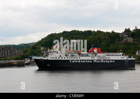 L'hôtel Caledonian MacBrayne car-ferry MV Ile de Mull à Oban port. Banque D'Images