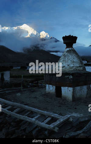 L'Asie, Népal, Région de l'Ouest, vue sur la montagne Nilgiri Banque D'Images