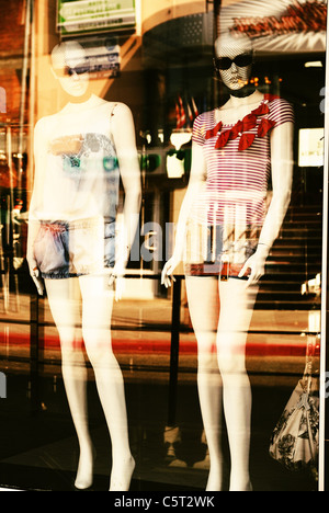 Mannequins en vitrine, Kerch, Crimea, Ukraine Banque D'Images