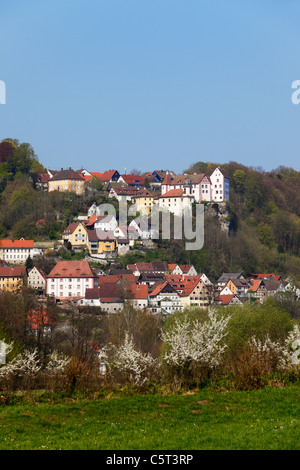 L'Allemagne, la Bavière, la Franconie, Haute-Franconie, la Suisse Franconienne écran bavaroises, vue sur les maisons, sur la colline Banque D'Images