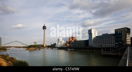 L'Allemagne, en Rhénanie du Nord-Westphalie, DÃ¼sseldorf, port des médias Banque D'Images