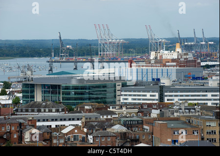 Le centre-ville de Southampton, Angleterre - vue sur le toit Banque D'Images
