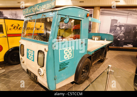 1954 Co-Op électrique flotteur lait Banque D'Images