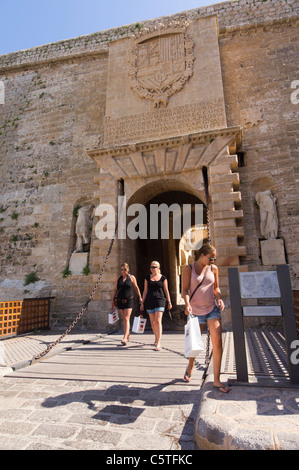 Ibiza, Baléares, Espagne - Eivissa ville, ancienne porte dans les murs de la ville, Portal de Ses Taules Banque D'Images