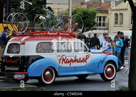 Ancienne voiture du Tour de France 1960 Banque D'Images