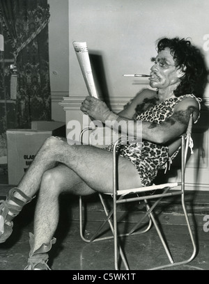 L'acteur américain TONY CURTIS off set lors du tournage d'Houdini en 1953 Banque D'Images