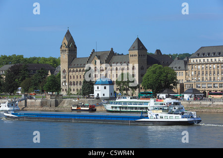Rheinuferpromenade à Coblence, ehemaliges Preussisches Regierungsgebaeude, Bundesamt für Wehrtechnik und Beschaffung, Oberlandesgericht und Anwaltsge Banque D'Images