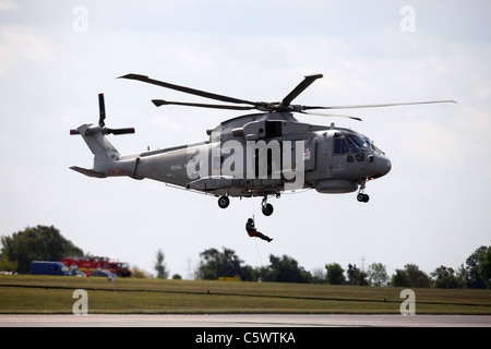 Hélicoptère Merlin HM1 824 DE LA MARINE ROYALE 02 juillet 2011 NAS Banque D'Images
