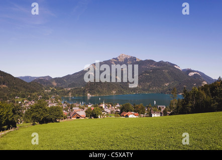 L'Autriche, le lac Wolfgangsee, Sankt Gilgen, montagne Schafberg Banque D'Images