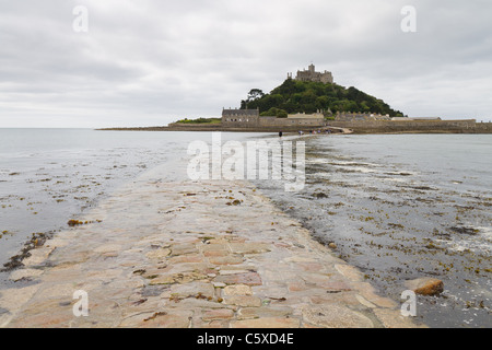 Causeway inondations à St Michaels Mount, Cornwall Banque D'Images