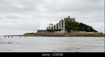 Causeway inondations à St Michaels Mount, Cornwall Banque D'Images