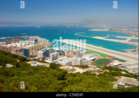 Prises d'air-port de Gibraltar de la roche. Banque D'Images
