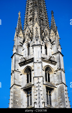 Basilique Saint-Michel de Bordeaux est une église de style gothique flamboyant à Bordeaux, France, construit aux xive et xve siècles. Banque D'Images