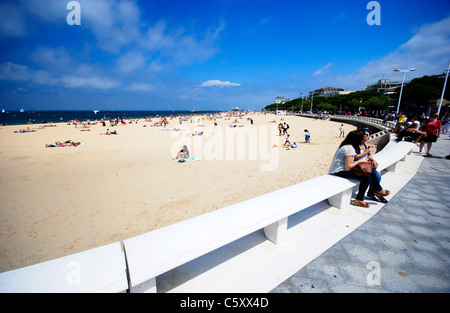 La vie à la plage La plage d'Arcachon, Plage d'Arcachon, dans le sud-ouest de la France. Banque D'Images