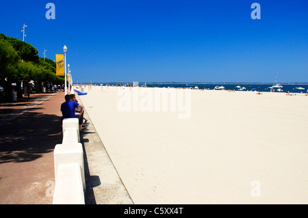 La vie à la plage La plage d'Arcachon, Plage d'Arcachon, dans le sud-ouest de la France. Banque D'Images