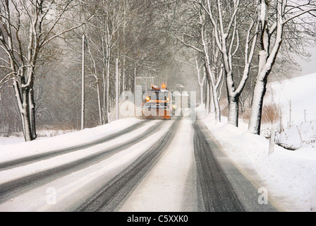 - Winterdienst de déminage des routes d'hiver 02 Banque D'Images