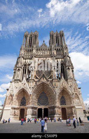 La Cathédrale de Reims (Cathédrale de Reims) en Champagne Ardenne Region France 119122 Reims Banque D'Images