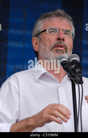 Gerry Adams à la 40e anniversaire de l'Ballymurphy (Belfast) massacre du 9 août 1971 Banque D'Images