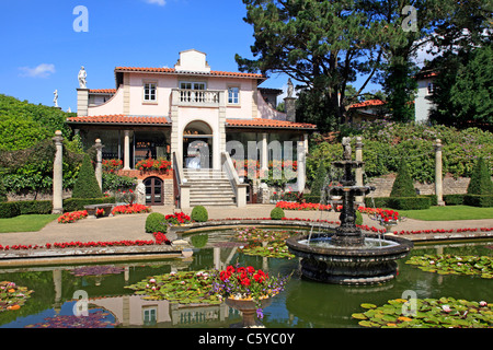 Les grands jardins italiens et Villa à Compton Acres Dorset Angleterre Banque D'Images