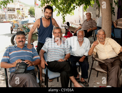 Silifke Turquie du Sud café thé turc house old men man Banque D'Images