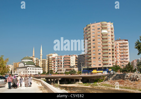 Mersin Turquie mosquée Architecture moderne Nouvelle ville turque de la ville Banque D'Images