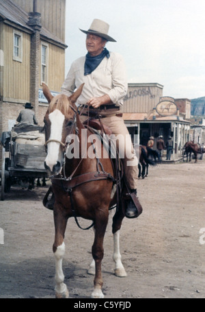 JOHN WAYNE (1907-1979), acteur et producteur de film américain de 1956 Banque D'Images