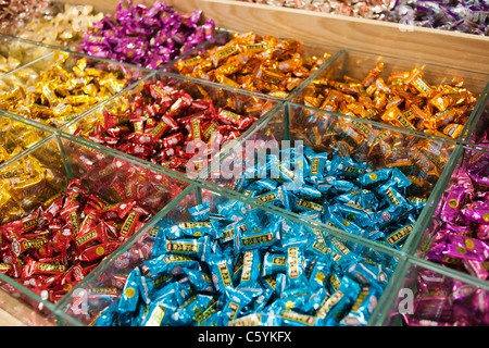 Un assortiment de bonbons en vrac le nouveau ciel Foods dans la vue du ciel Mall dans le quartier de Flushing Queens à New York Banque D'Images