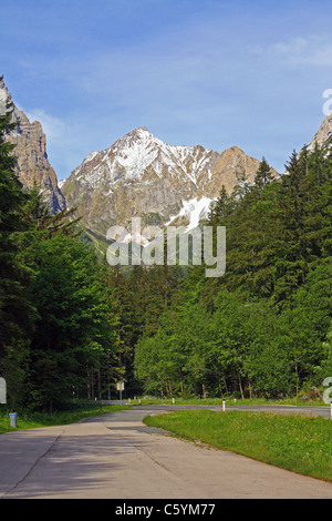 Vue sur les Alpes carniques, Carinthie (Kärnten), Autriche. En direction du sud, vers le col de Pocken et la frontière italienne Banque D'Images