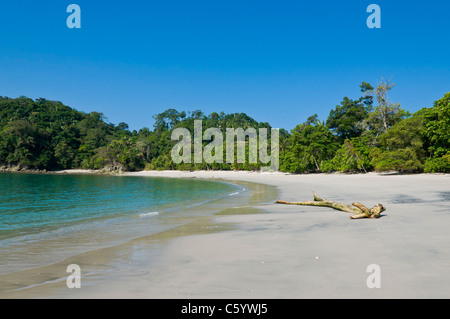 Plage de sable blanc du Parc National Manuel Antonio Puntarenas Costa Rica Banque D'Images