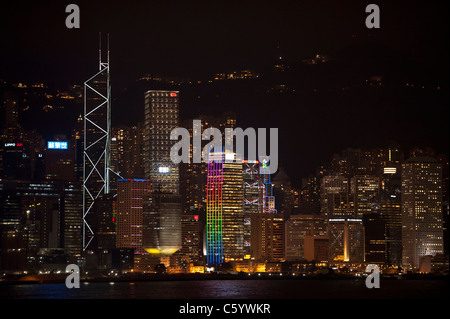 Bank of China Tower Building ,Cheung Kong Centre et AIA Central, Hong Kong Skyline at Night de Victoria Harbour Banque D'Images
