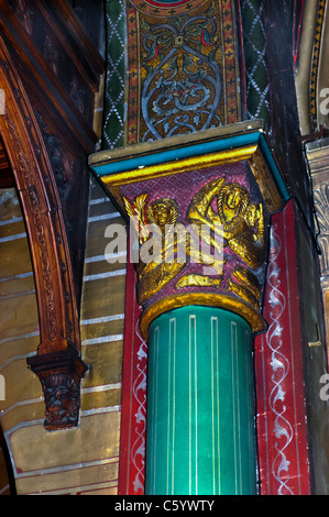 PARIS, FRANCE, Clsoe UP, intérieur, EGLISE historique ST.-GERMAIN-DES PRÉS, DÉTAIL architectural, COLONNE 11E C. décor. Banque D'Images