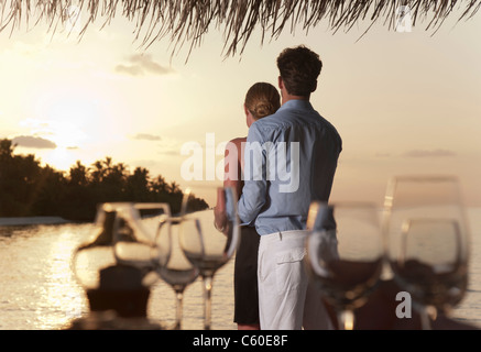 Couple on dock Banque D'Images